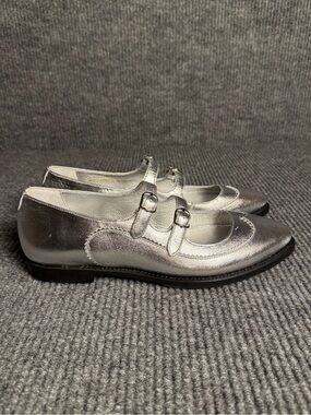The Office of Angela Scott Miss Margo Silver Mary Jane Flat Size 40 NWOB